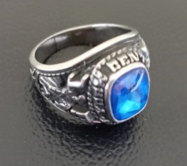 sell a sapphire and gold class ring